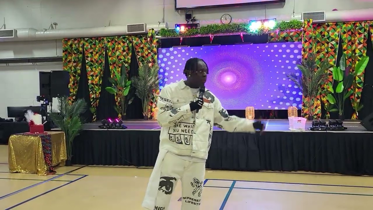 Akpororo live in calgary (Canada)