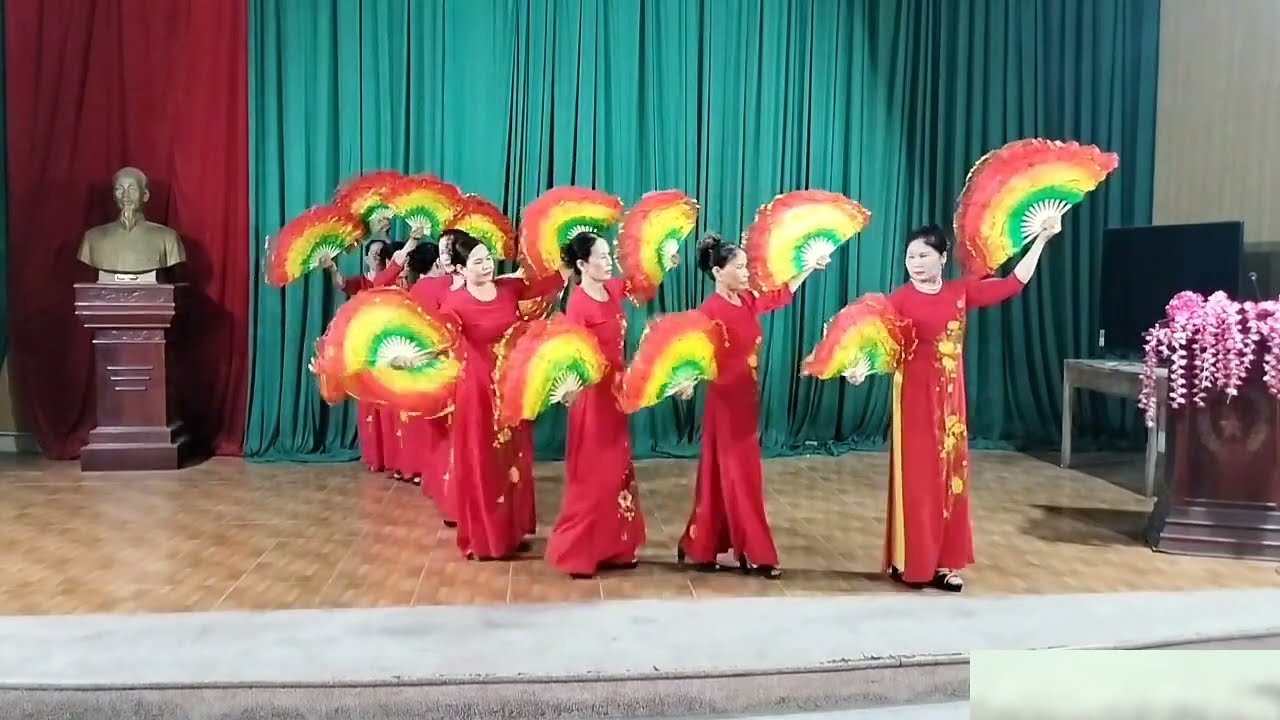 Ghép hàng bài chèo bến nhà rồng