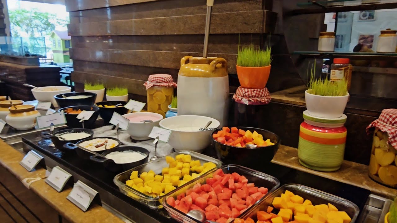 Breakfast @HolidayInn,Kochi