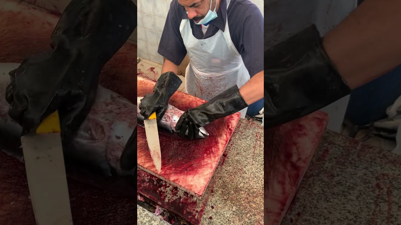 سرعة وفن تقطيع سمك التونة