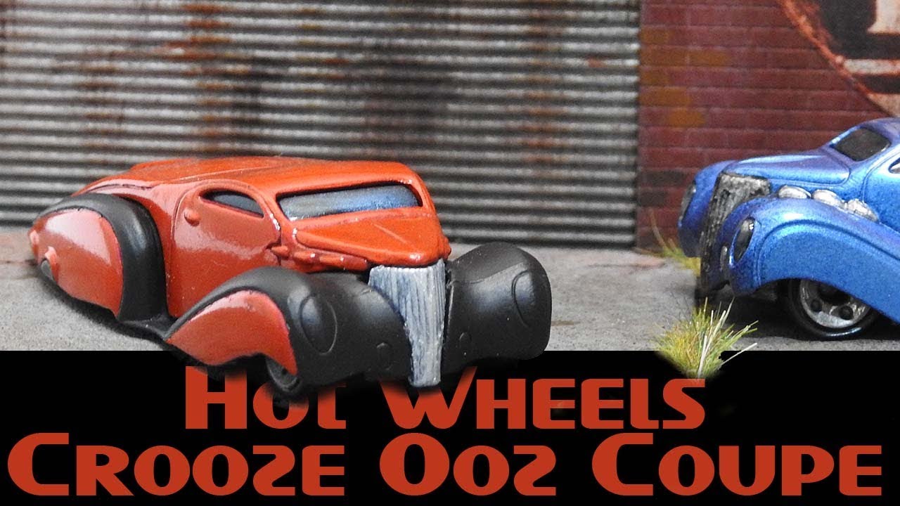 Hot Wheels Crooze Ooz Coupe Custom - McDonalds LED - Old Garage Diorama