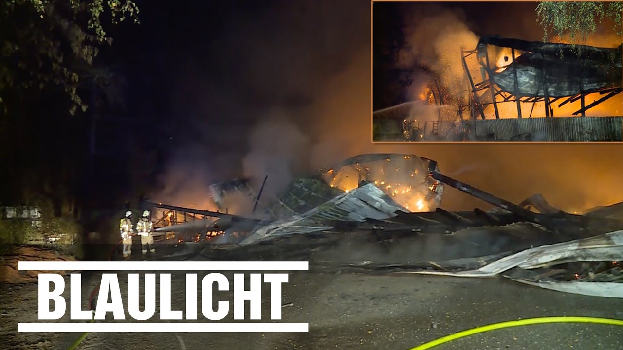 Tennishalle bricht nach Großbrand zusammen