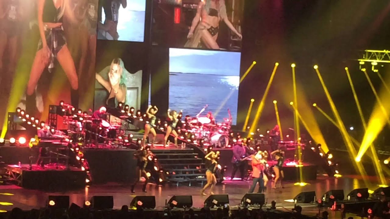 Pitbull - Timber Live at The Axis Theater