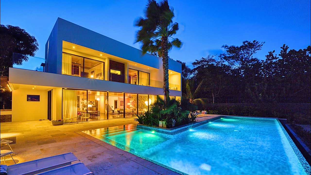 Luxury Beachfront Home at Placencia