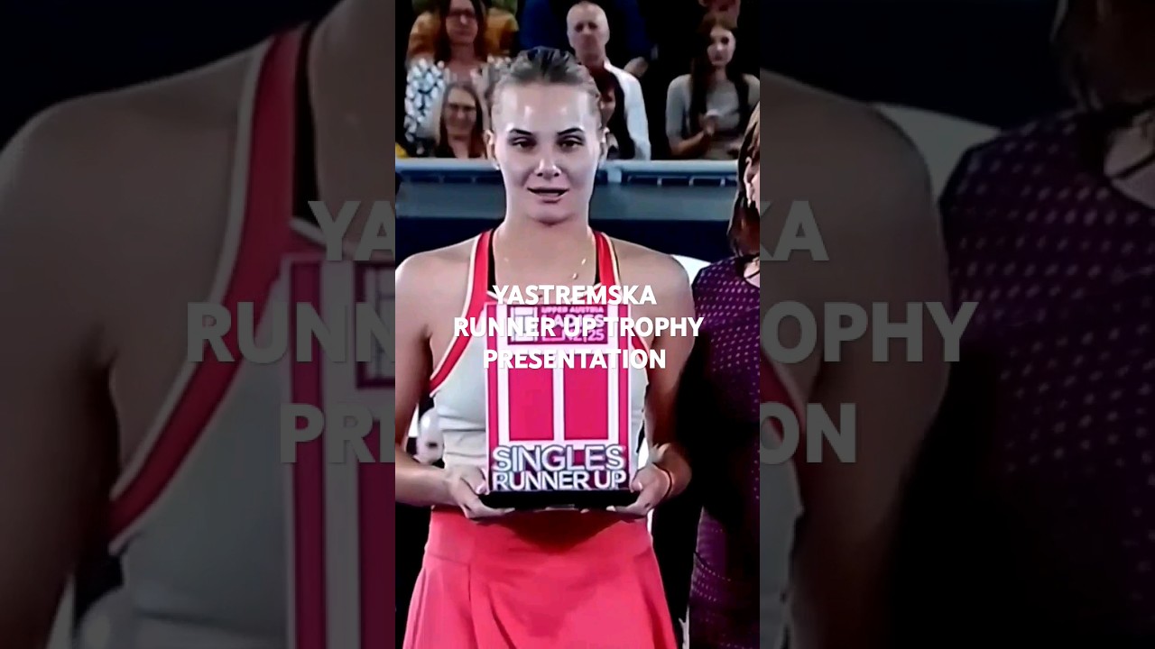 DAYANA YASKREMSKA RUNNER UP TROPHY PRESENTATION 
