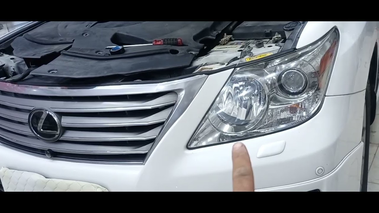 أنوار  لكزس 2011
