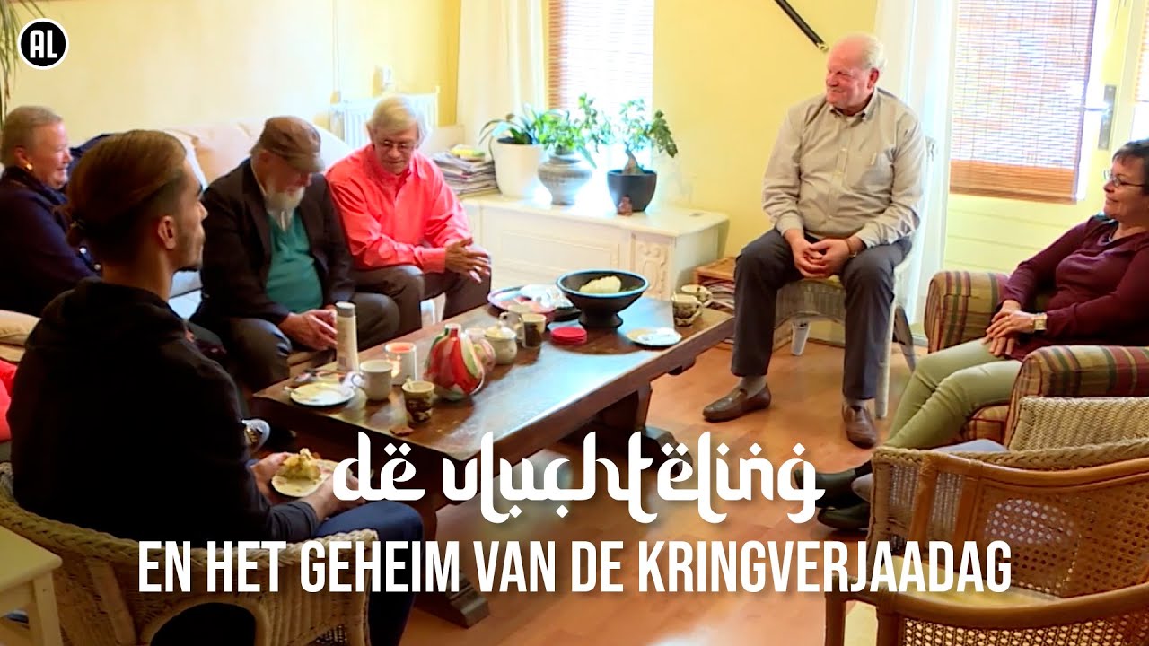 Vluchteling bezoekt verjaardag: ‘Waarom zitten jullie in rondje?’ - De Vluchteling