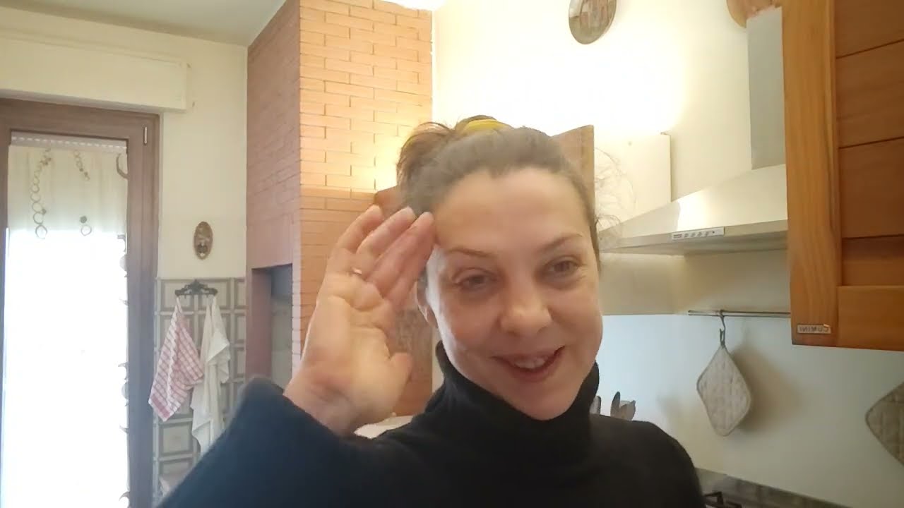 Надо чемодан собирать, а не получается никак🤷‍♀️