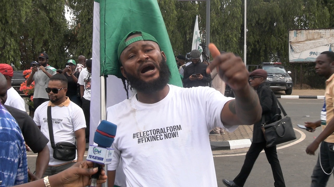 Akpabio is a mad man Flag boy berate SP for Denying E transmission rejection