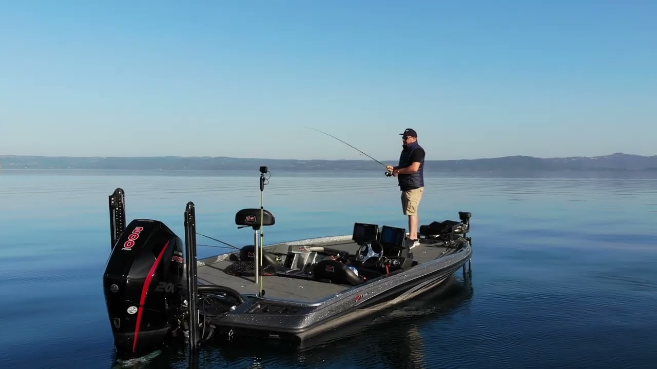 Ranger Z518 with 200PS ProXS Fiberglas Bassboat