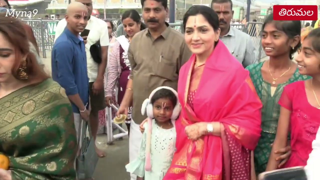 Actress Khushbu Visits Tirumala | Seeks Blessings of Lord Venkateswara@myna9 #khushboo #tirumala 