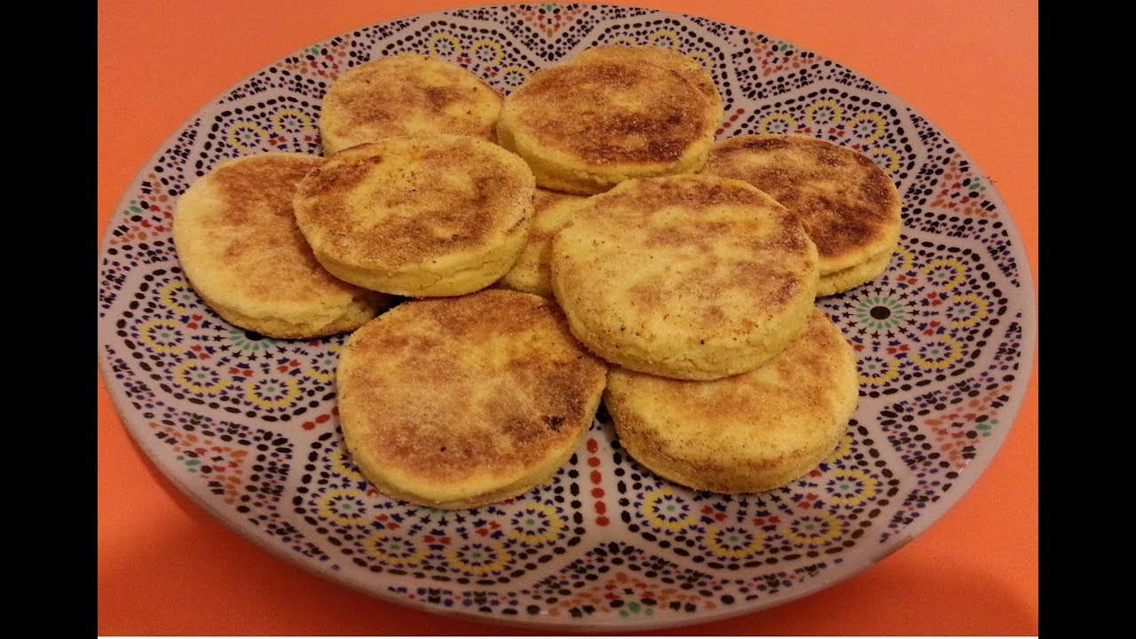 El arte de la cocina árabe - Harcha Marroquí (Pan de sémola dulce)