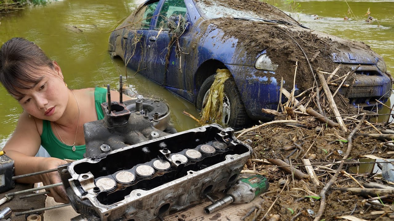 Restores A Severely Damaged Old Car Swept Away By Flood. Engine Shaft Repair. Restore Car Like New