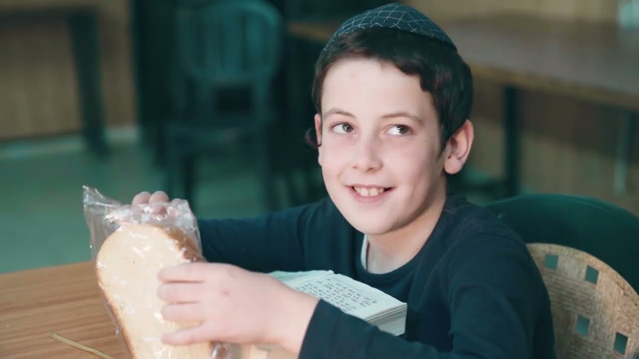 הקשה של הלחם -  סיפור מרגש עד דמעות - לראות את האחר