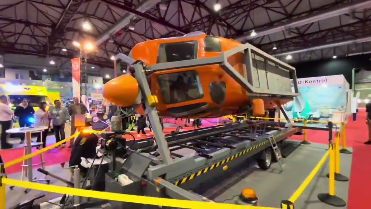 SeeCrash. Así se entrenan los vuelcos de helicópteros.