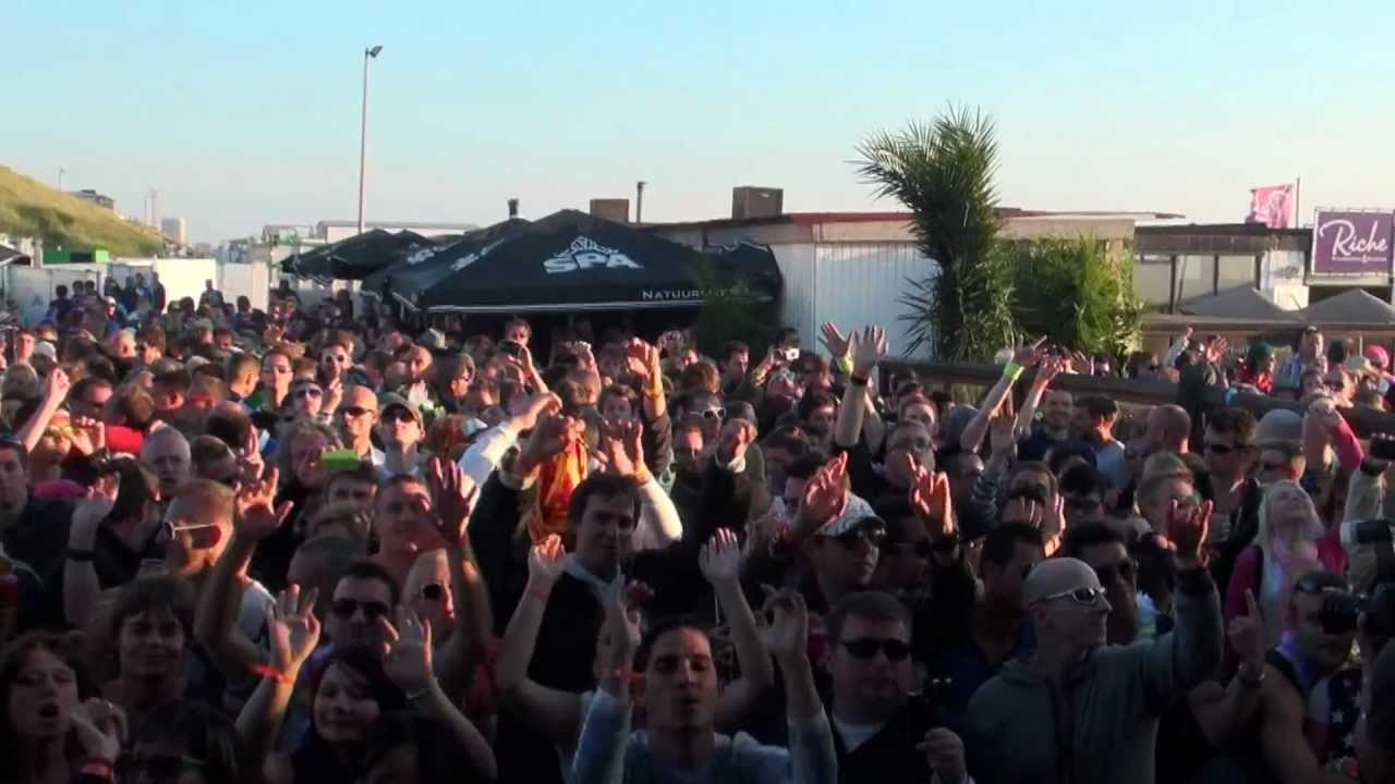 The Thrillseekers playing Seven Cities (Solarstone's Atlantis Mix) @ Luminosity Beach Fest 2012 P4