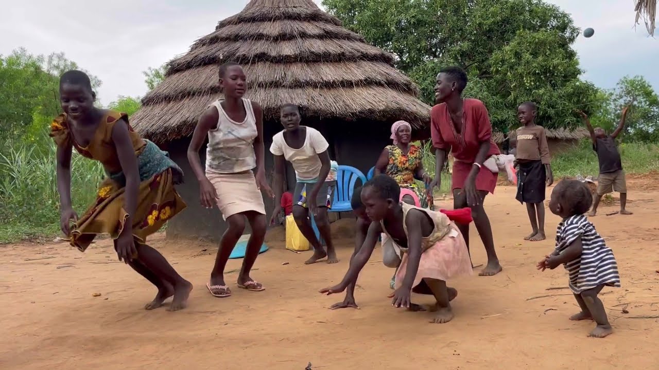 Village Life In Africa : Preparing For Village Dancing Competitions #villagelife #dancing