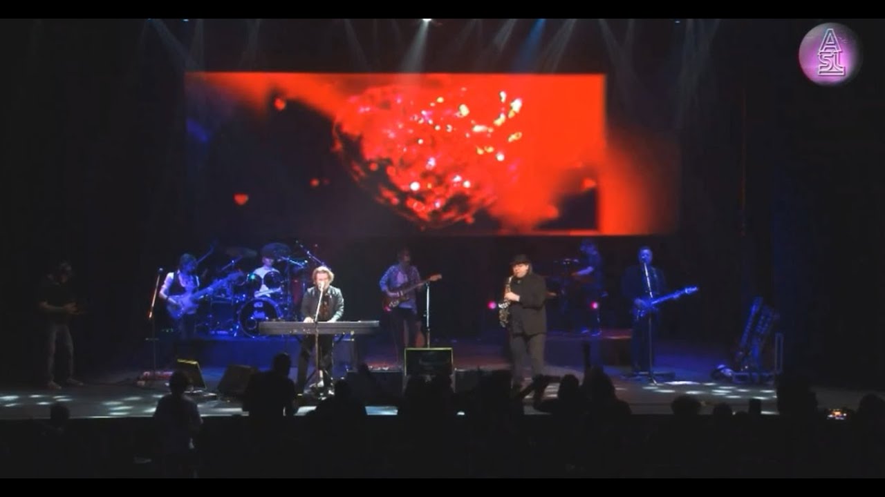 Miguel Mateos - Es Tan Fácil Romper Un Corazón (En Vivo - Concierto de Navidad 2020)