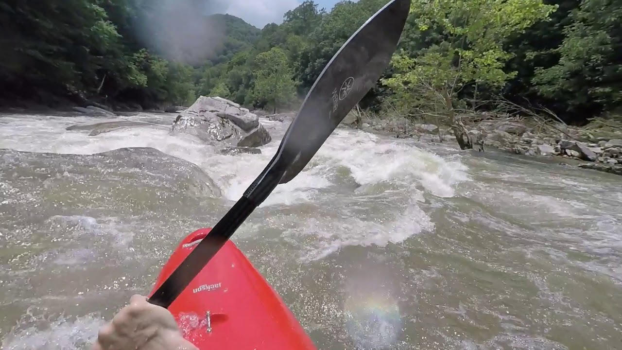 Kayaking Watagua River Gorge on North Carolina Tennesse Border level 19 to 20 inches 833 cfs