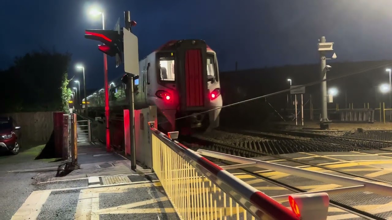 197118 pulling into Kidwelly Station [KWL] Sunday 18.01.2026