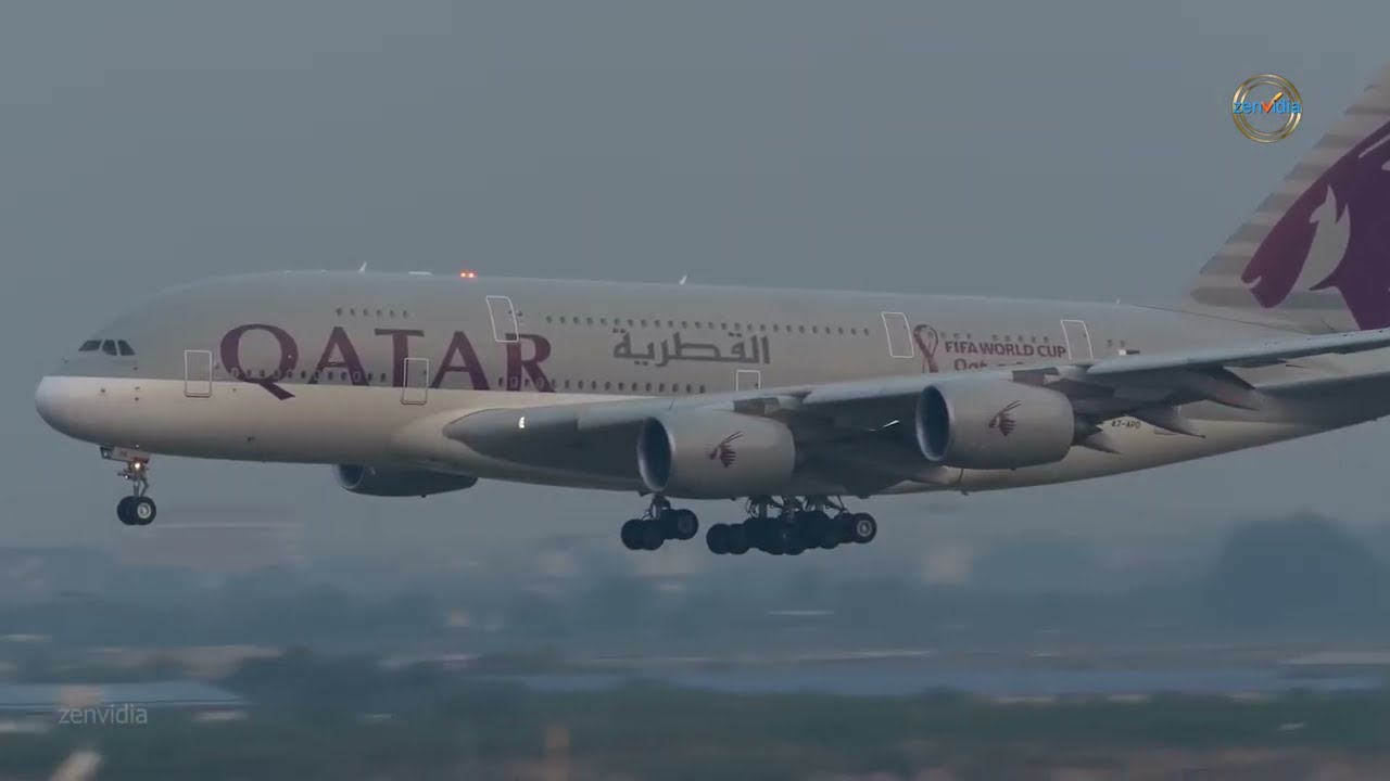 Airbus A380 landing and reverse thrust