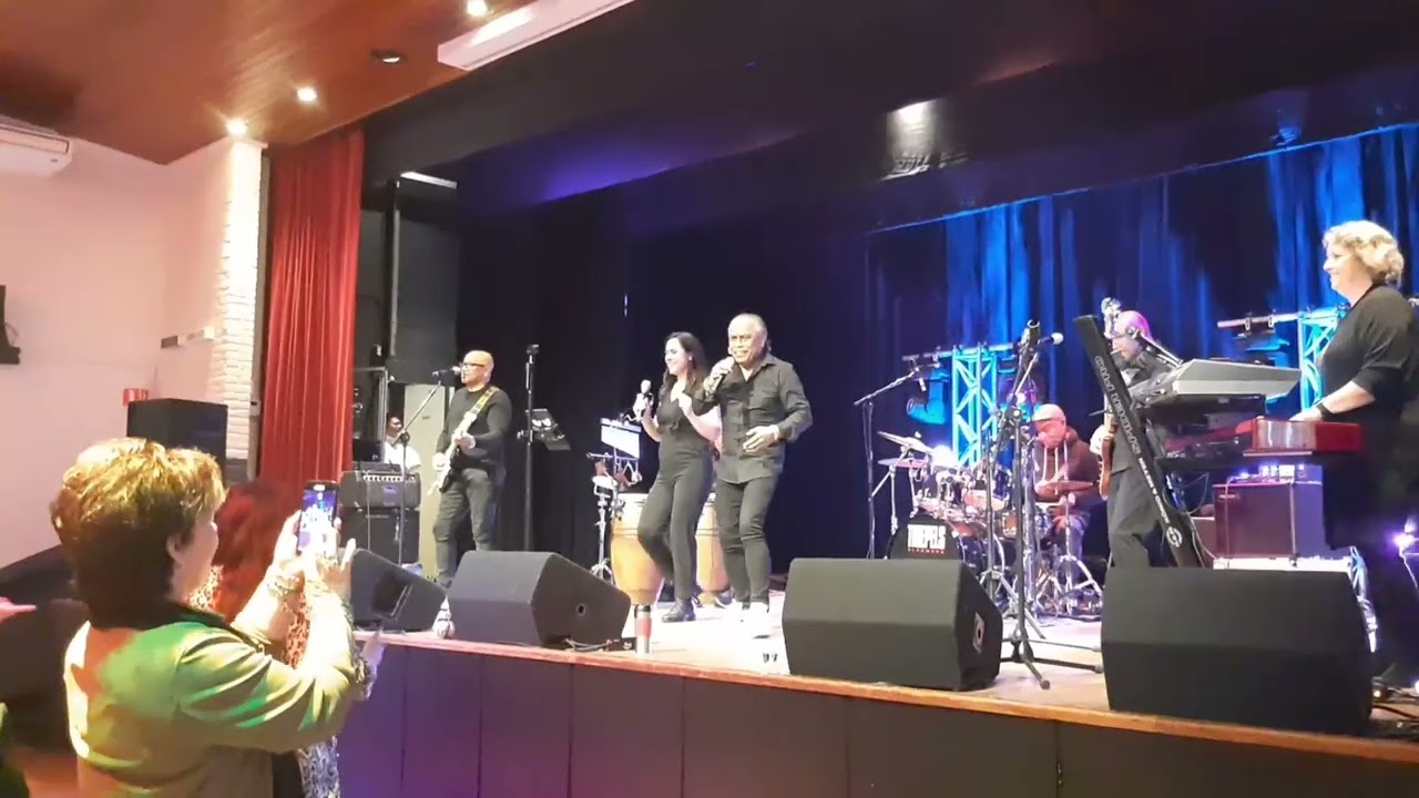 Alex Pattipeiluhu & Friends Tomaatje.