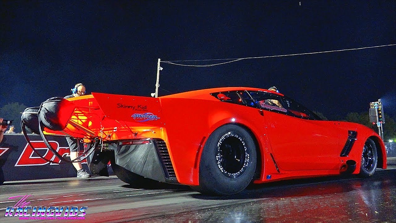 RADIAL VS OUTLAW 10.5 - KEN QUARTUCCIO TWIN TURBO 'VETTE!