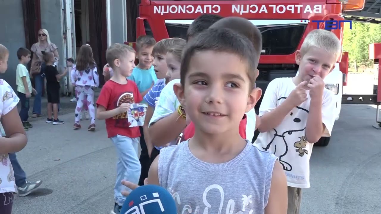 Pančevački mališani družili se sa  vatrogascima povodom njihovog dana - RTV Pančevo
