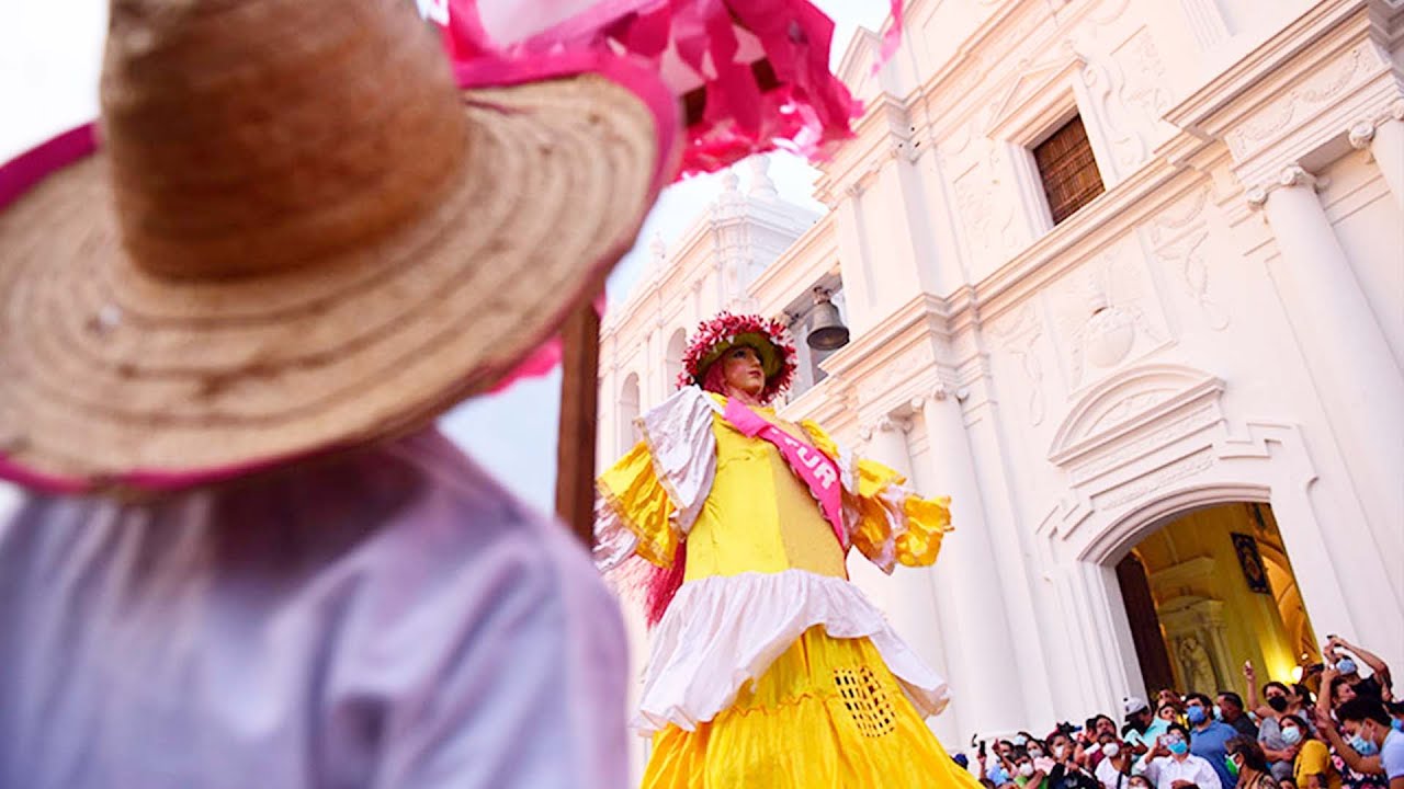 Ahí viene ¡LA GIGANTONA! Al ritmo de TAMBOREROS, fareros y COPLEROS 🇳🇮