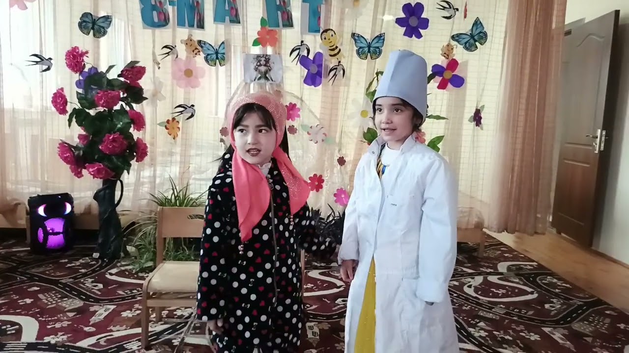 Ona mehri haqida Sahna koʻrinishi Bolalar ijrosida  8-mart bayram muborak boʻlsin onani asrang