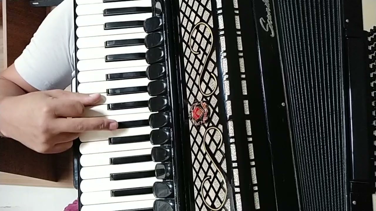 Aprenda a tocar Homem de Pedra Trio Parada Dura em Ré maior