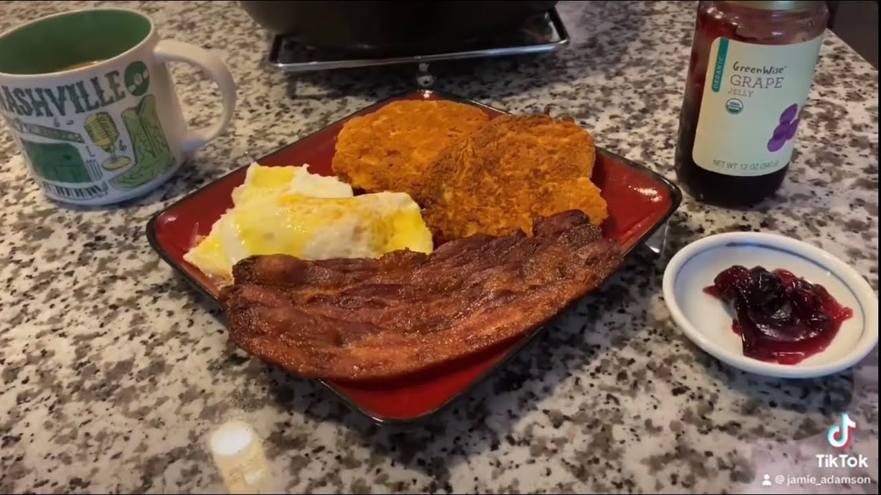 HOW TO MAKE BISCUITS! #biscuit #homemade #101 #viral #shortvideos #viralvideos #frenchbulldog #love 