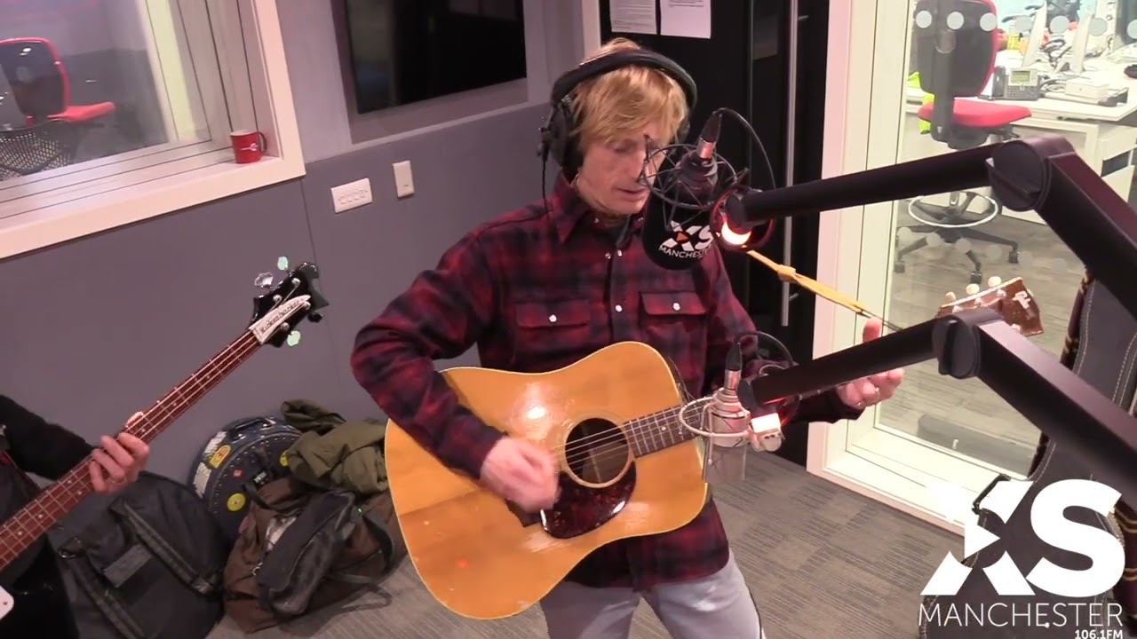 Kula Shaker cover Happy Monday's 'Step On' for XS Manchester.