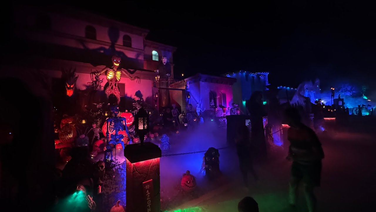 Come explore some awesome Halloween Houses with August and family!