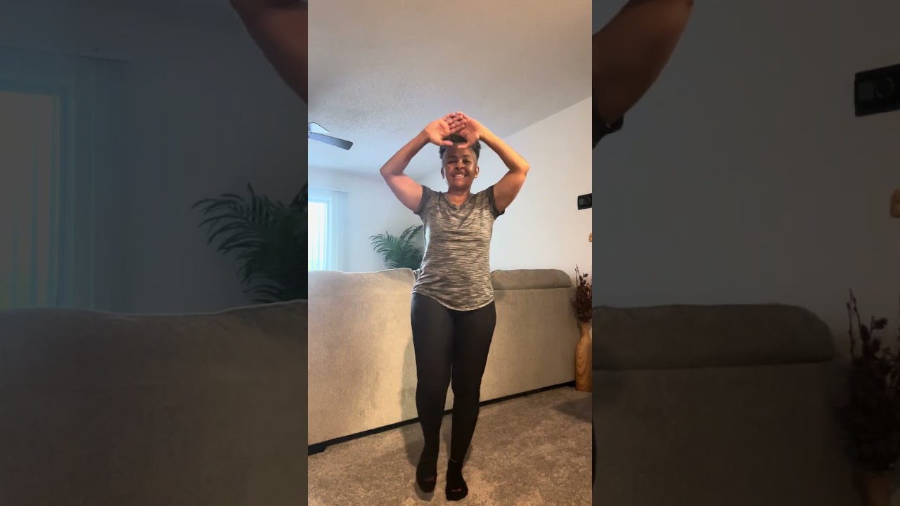 Four morning stretches before you start your day!!