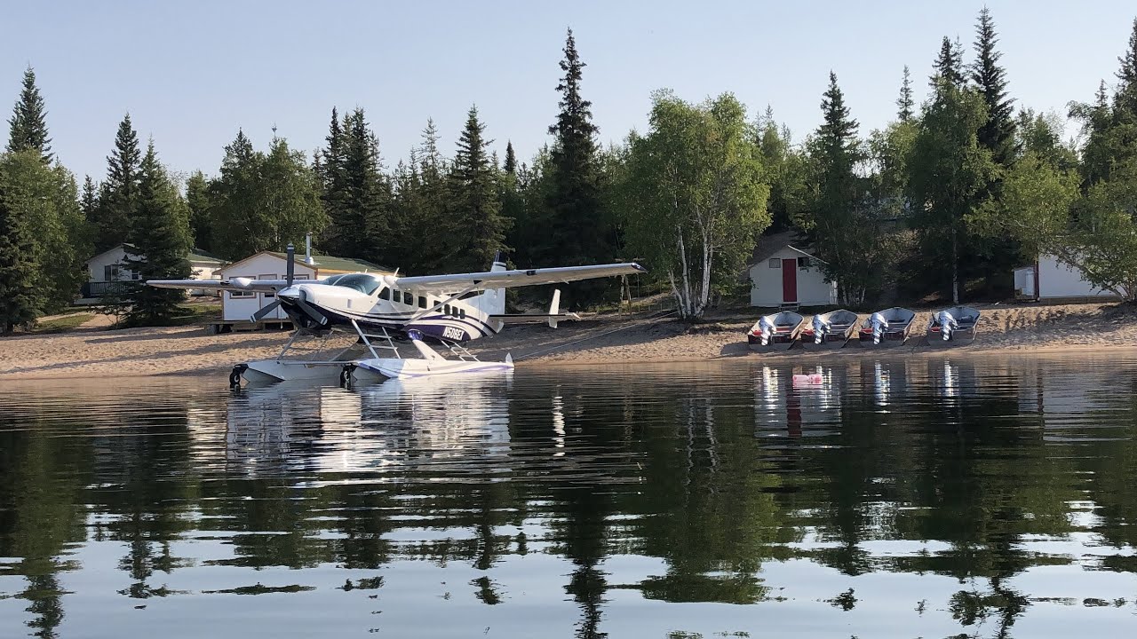Amphibian Grand Caravan EX - Northwest Territory Tour