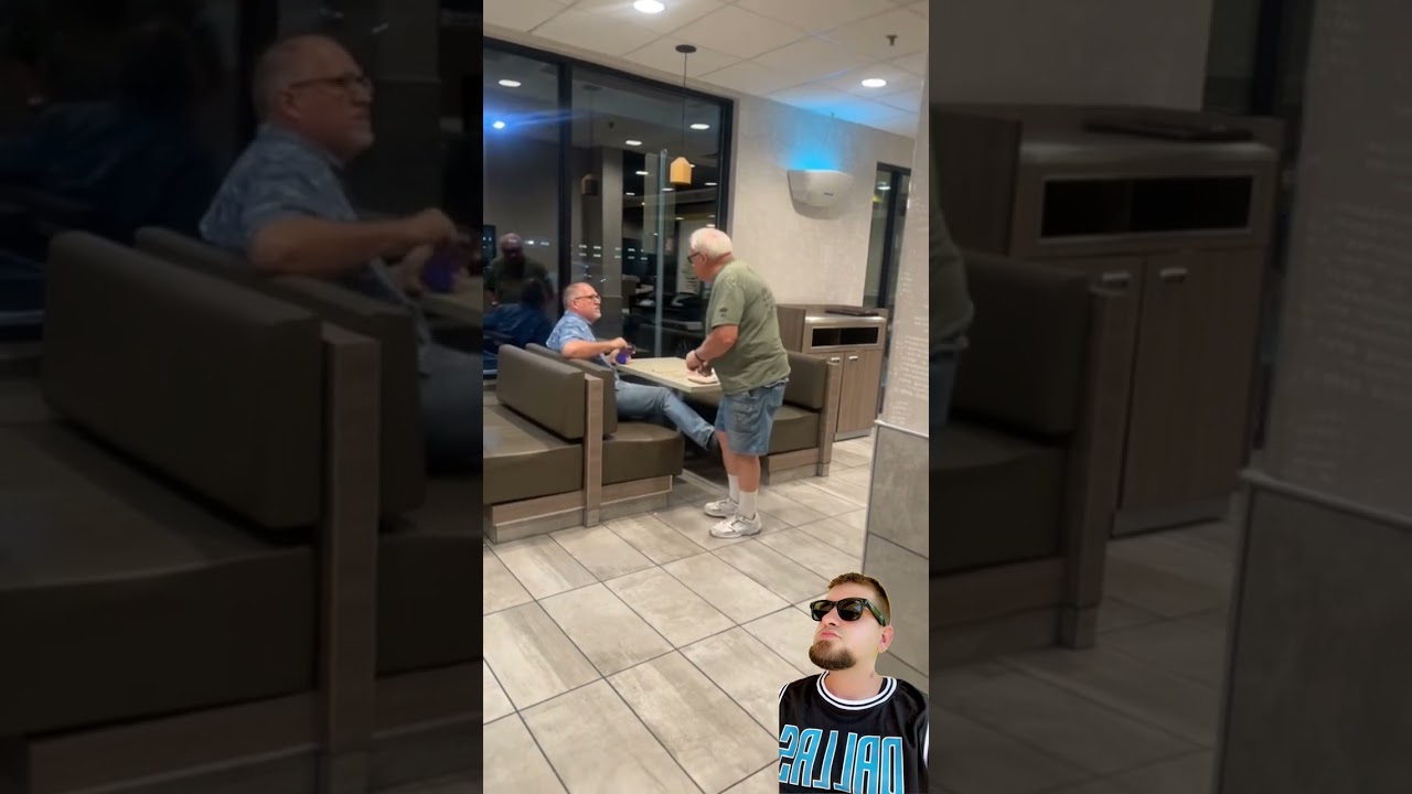 Двое стариков занимаются сексом в Макдоналдсе 😂 #длятебя #tiktok
