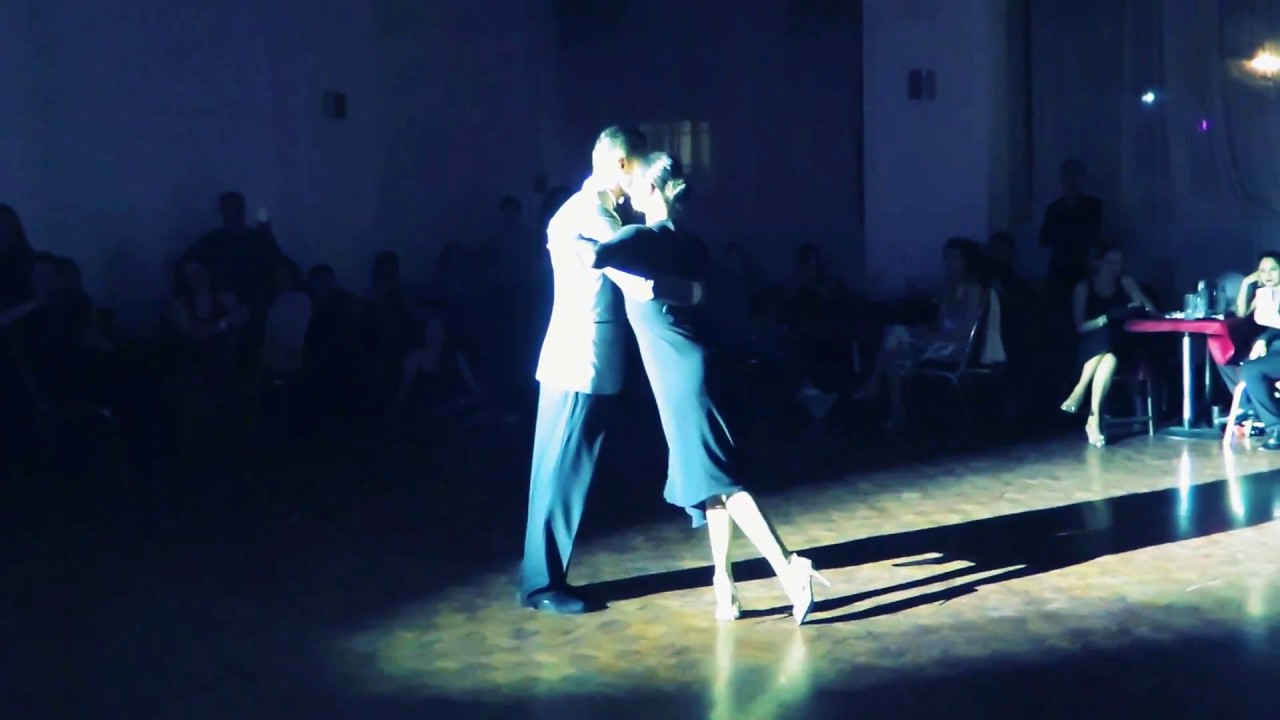Luciano Brigante y Alejandra Orozco interpretan La vida es corta