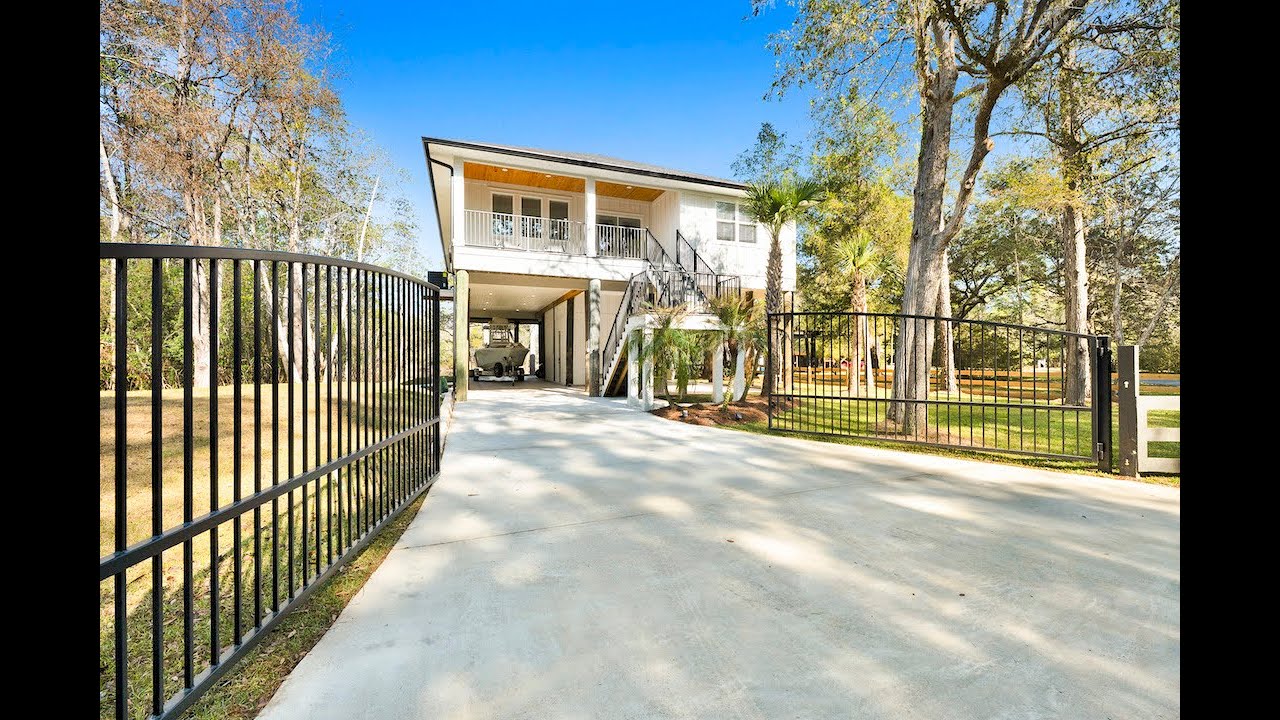 Milton Homes For Sale | 7746 River Rd | 32583