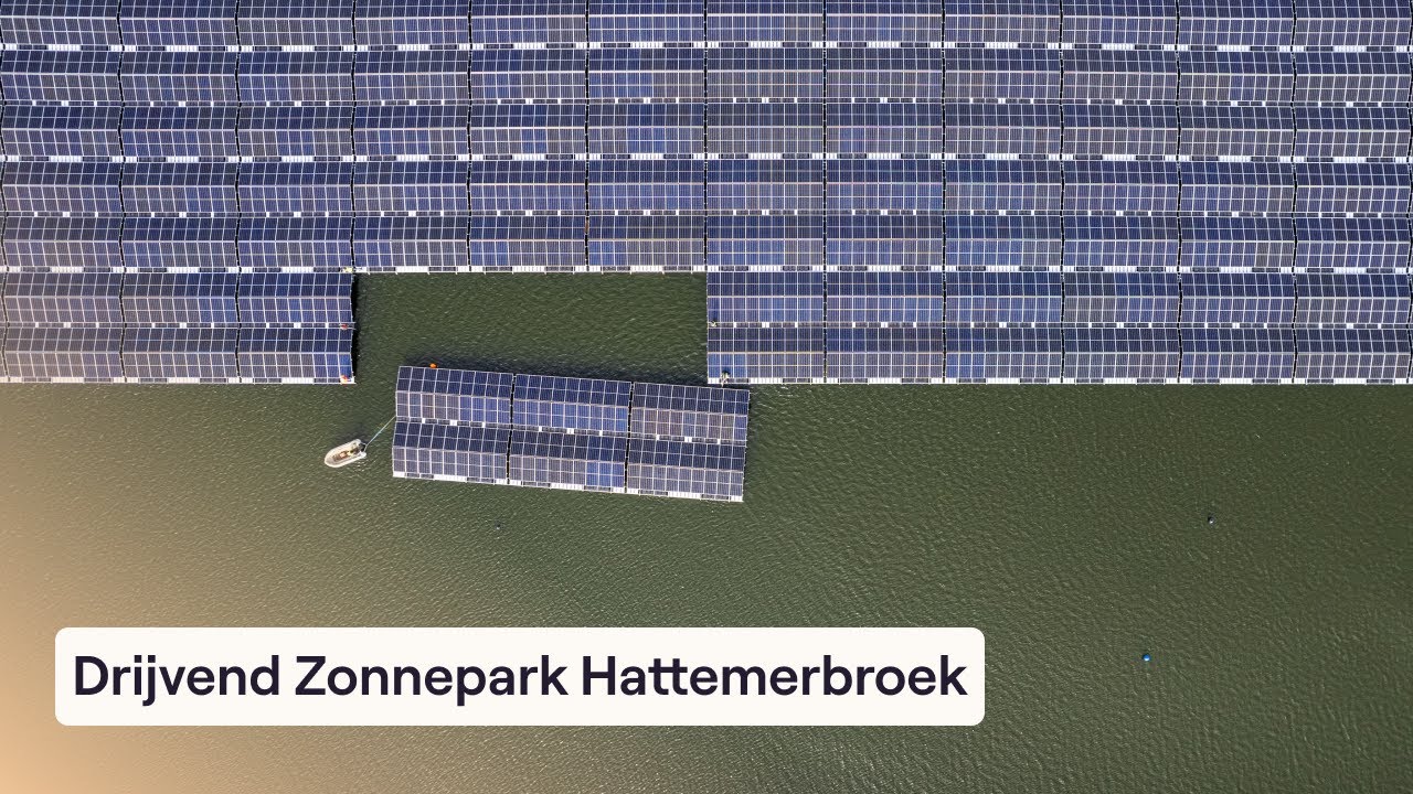 De bouw van drijvend Zonnepark Hattemerbroek  | PowerField
