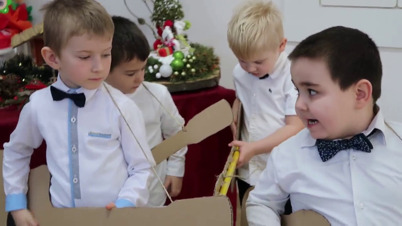 Starszaki - Pani Ewa i Pani Natalia (Dzień Babci i Dziadka 2021)
