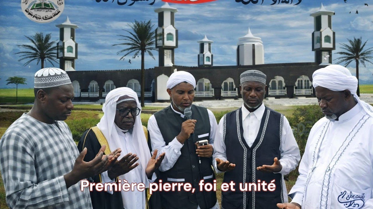La pose de la première pierre de la grande mosquée d'Abidjan _ Communauté Islamiques Mouhhammadiyyat