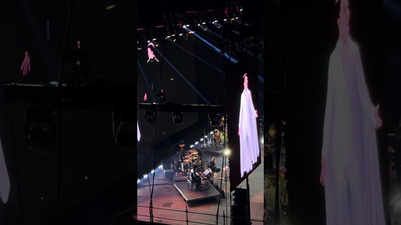 Дінмұхаммед Қанатұлы Құдайберген (DIMASH QUDAIBERGEN) -  El amor en ti  12.12.2025 in Riga, Latvia🇱🇻