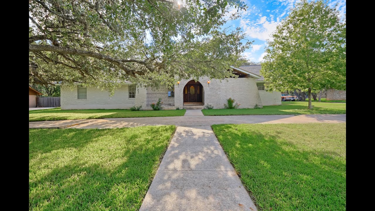 Charming Home in Hollywood Park