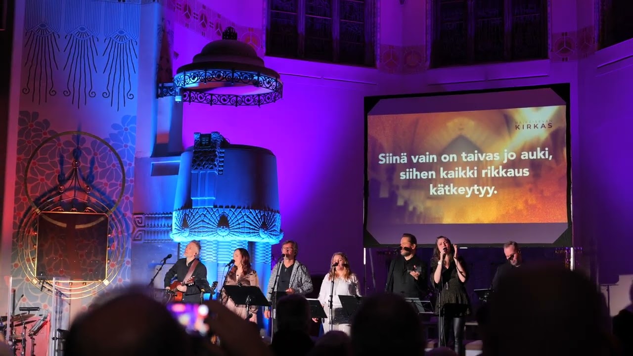 Yksi nimi ylitse muiden Häikäisevän kirkas -kiertueella
