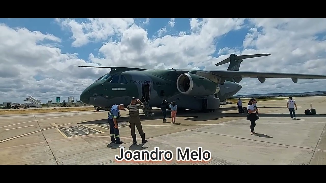 FAB 🇧🇷 Embraer C-390. No Aeroporto Glauber Rocha em Vitória da Conquista-Ba. Voluntários do sertão.