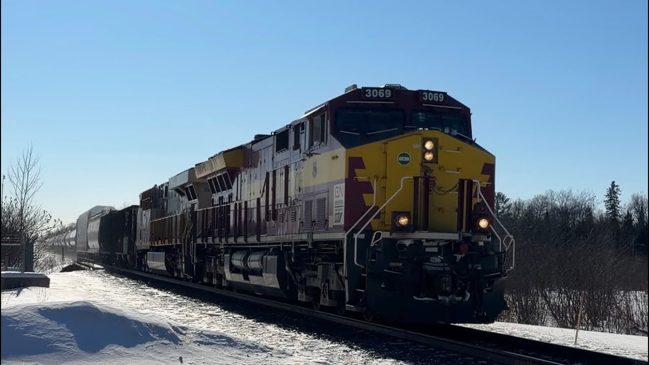 2 Awesome Leaders! Railfanning The CN Bala Subdivision