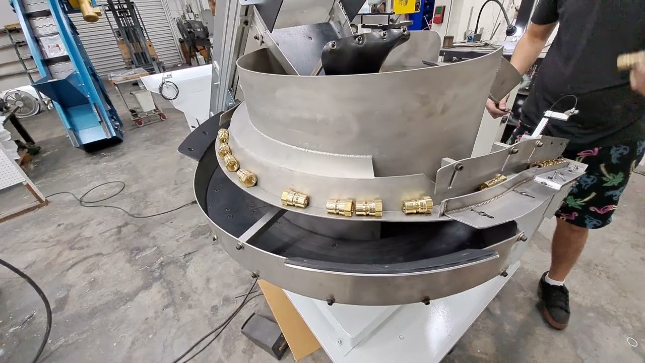 8344 Plug H4F4-B Feeder