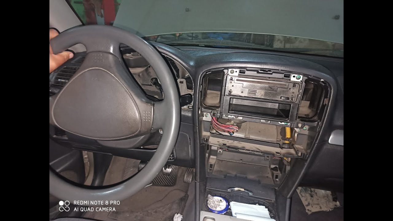 Robo de accesorios de autos en Quito