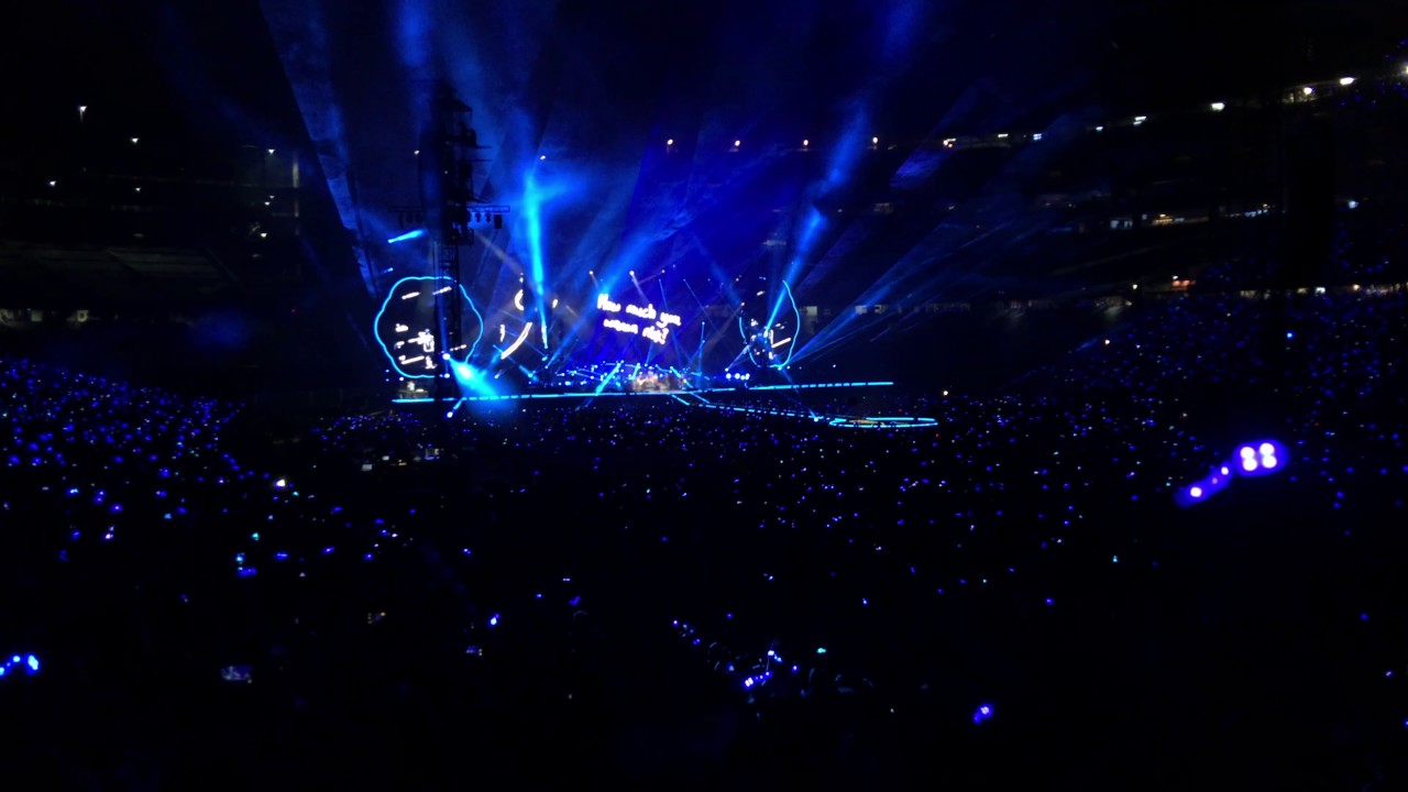 Coldplay - Something Just Like This (Live at Gillette Stadium / Boston, MA)